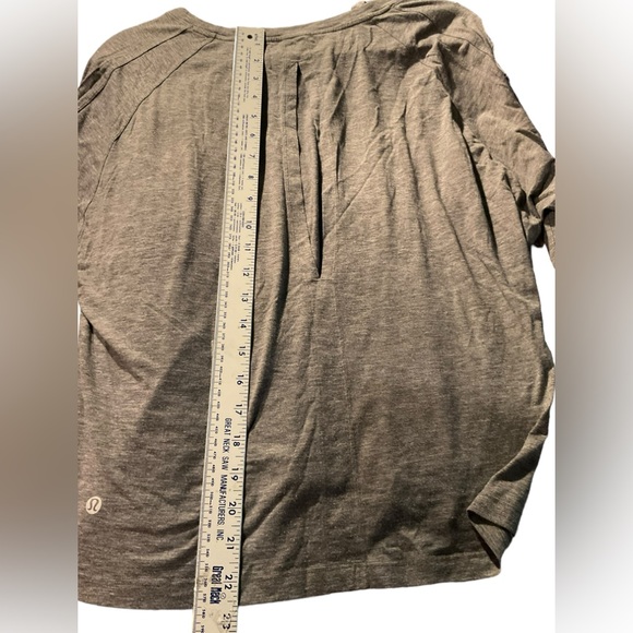 * * 🍋Lululemon Open Back Long Sleeve Top - Picture 7 of 7